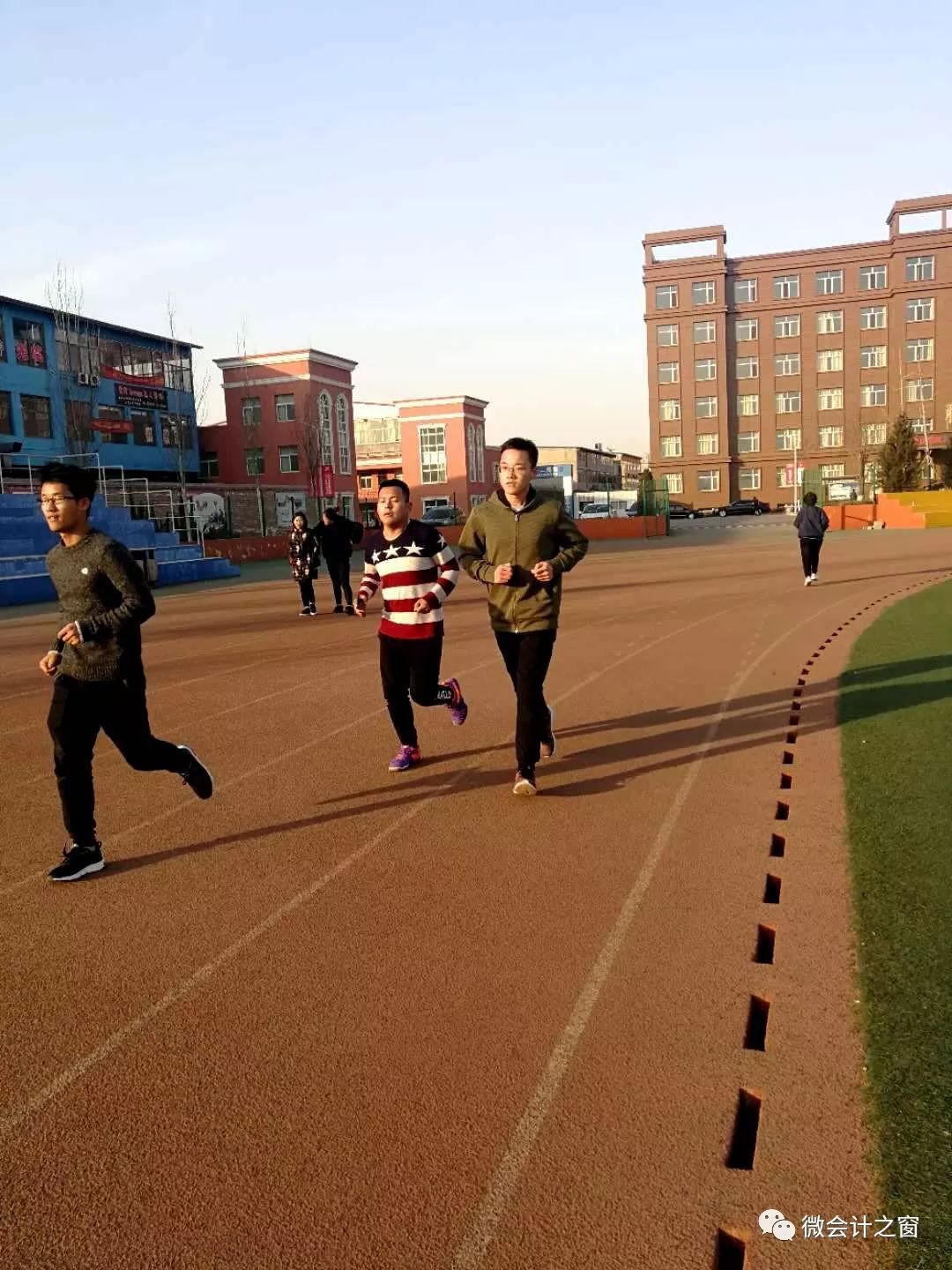 关于岭东山猫队爆冷吴越雄鲨队，羽毛球总决赛上演耐力碾压对手！逆风翻盘的范本的信息九游棋牌官网登录